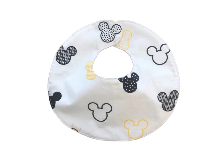 Яскраві дитячі непромокаючі слюнявчики для годування та захисту одягу