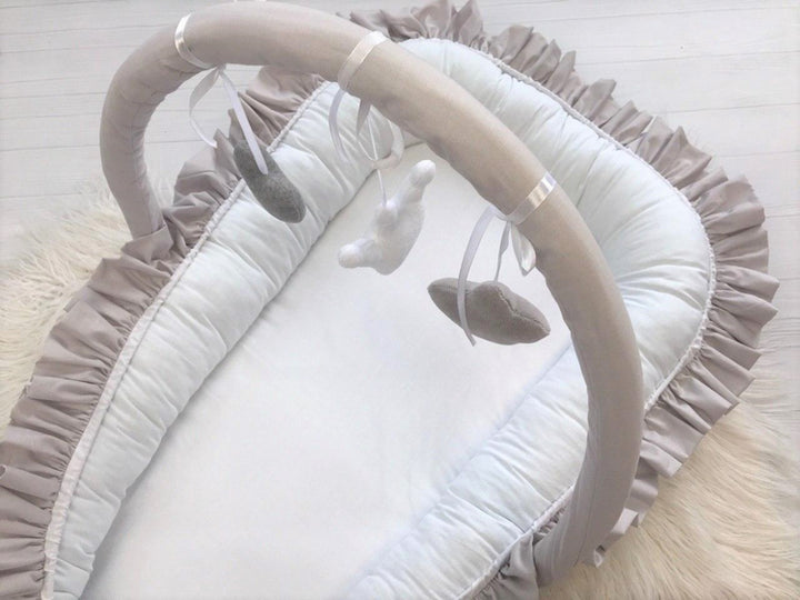 Кокон-мобіль - стильний і зручний дитячий аксесуар для сну