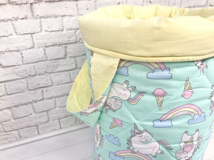 Красиві та практичні кошики для зберігання дитячих іграшок, організовуючи простір у дитячій кімнаті