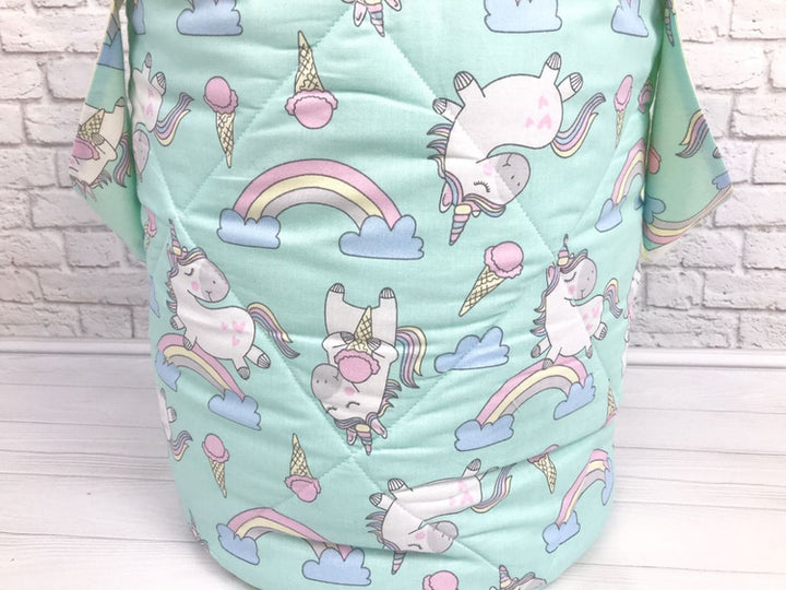 Красиві та практичні кошики для зберігання дитячих іграшок, організовуючи простір у дитячій кімнаті