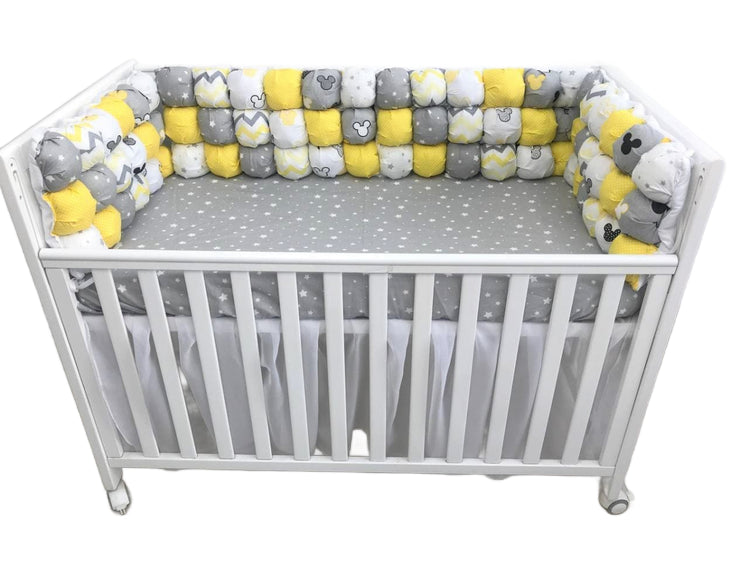 Бортики набори - Комплект м'яких та безпечних бортиків для дитячого ліжечка, що забезпечує захист та комфорт немовляті."