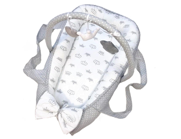 Кокон-мобіль "Корони різні"