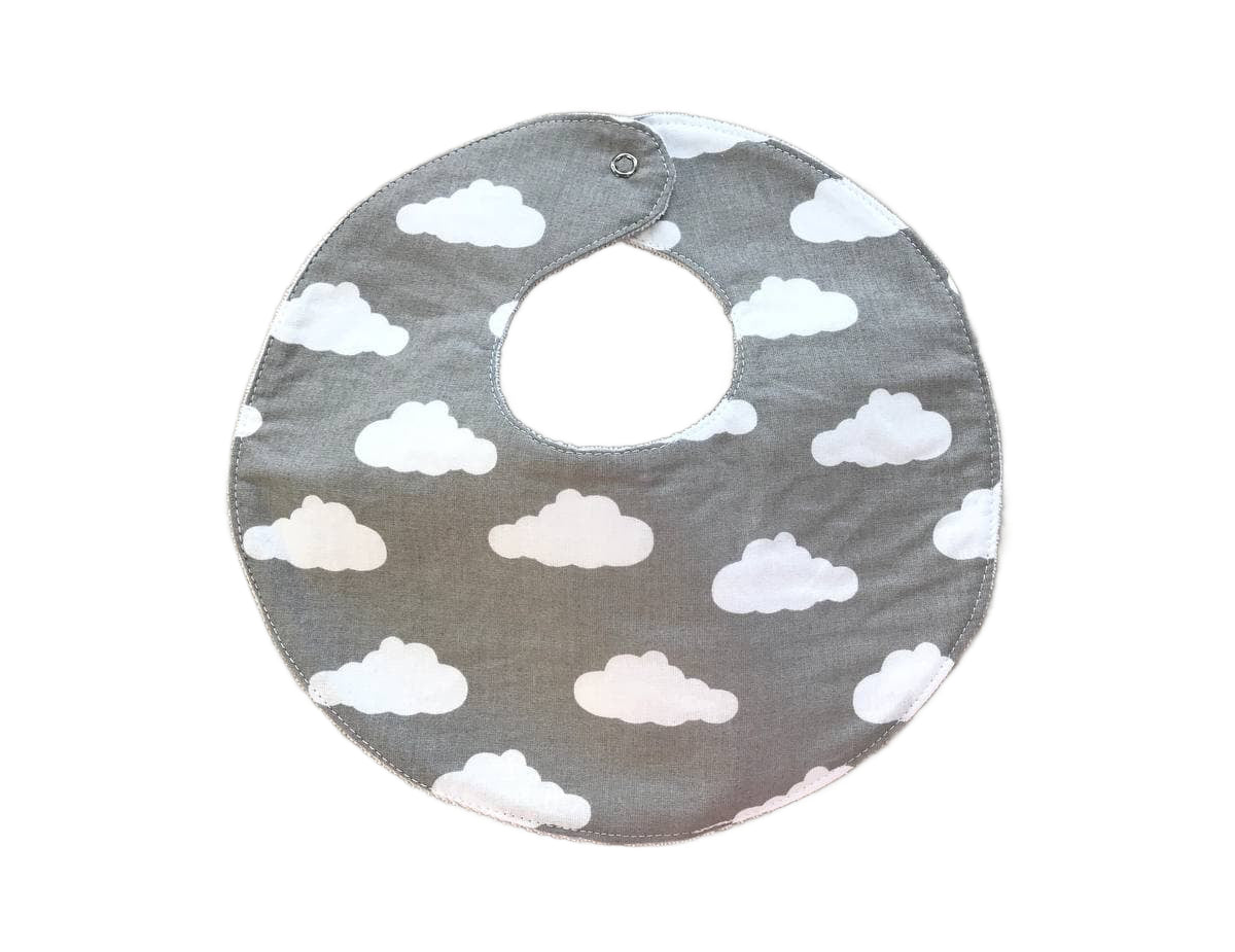 Яскраві дитячі непромокаючі слюнявчики для годування та захисту одягу