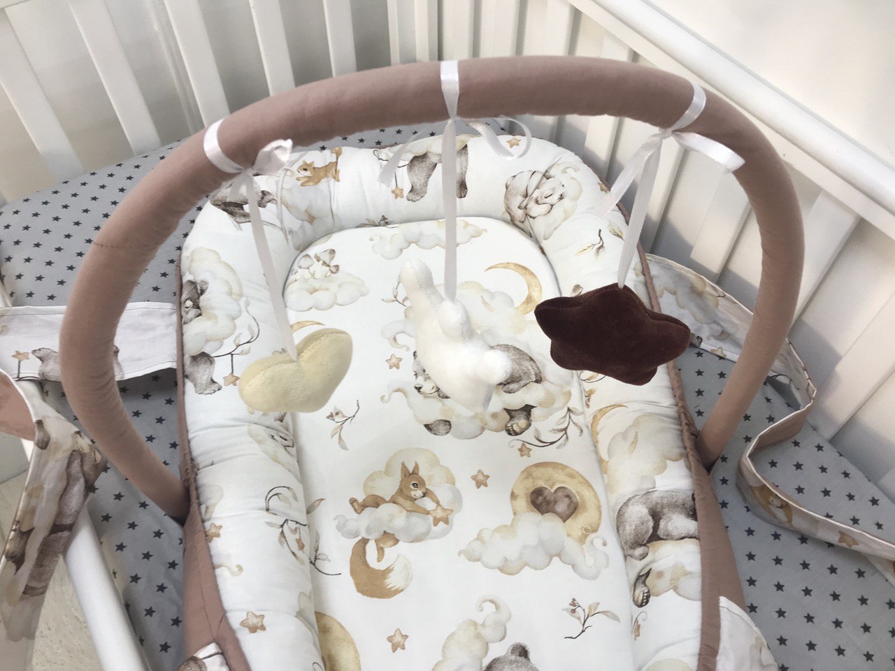 kokon-mobil-zviryata-na-khmarynkakh