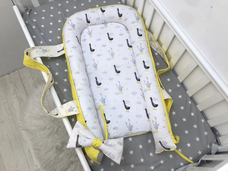 Кокон-мобіль - стильний і зручний дитячий аксесуар для сну