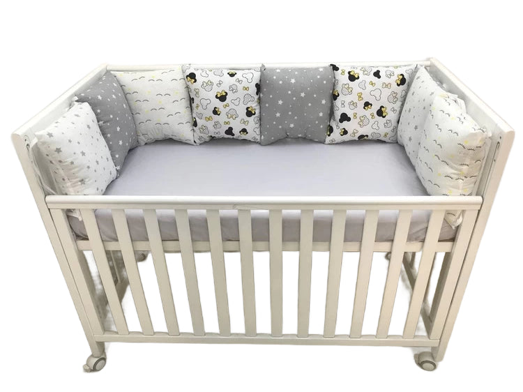 Бортики набори - Комплект м'яких та безпечних бортиків для дитячого ліжечка, що забезпечує захист та комфорт немовляті."