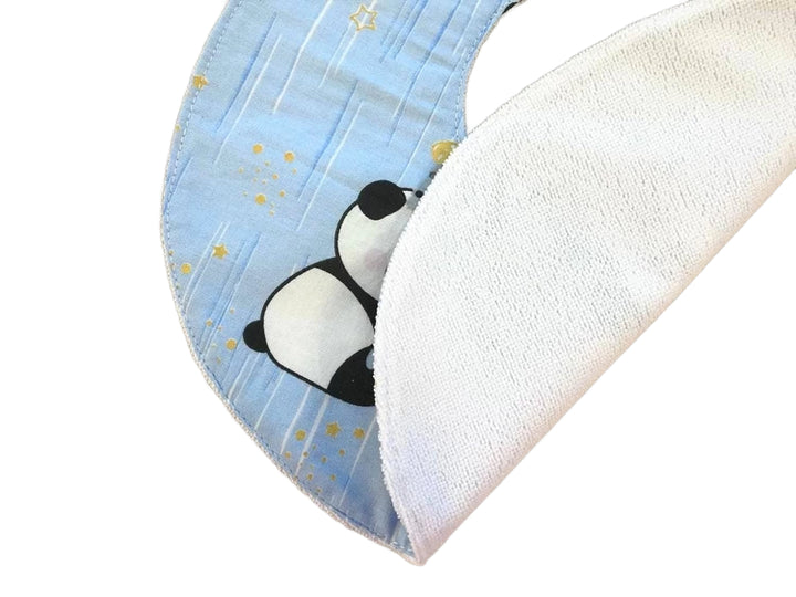 Яскраві дитячі непромокаючі слюнявчики для годування та захисту одягу