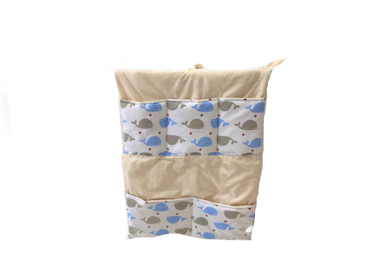 Органайзери на ліжечко — зручні та практичні рішення для зберігання дитячих речей біля спального місця малюка.