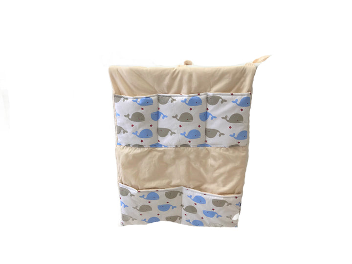 Органайзери на ліжечко — зручні та практичні рішення для зберігання дитячих речей біля спального місця малюка.