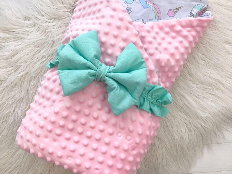 Дитячі пледи-конверти з плюшем – ідеальне поєднання комфорту і стилю для вашої малечі