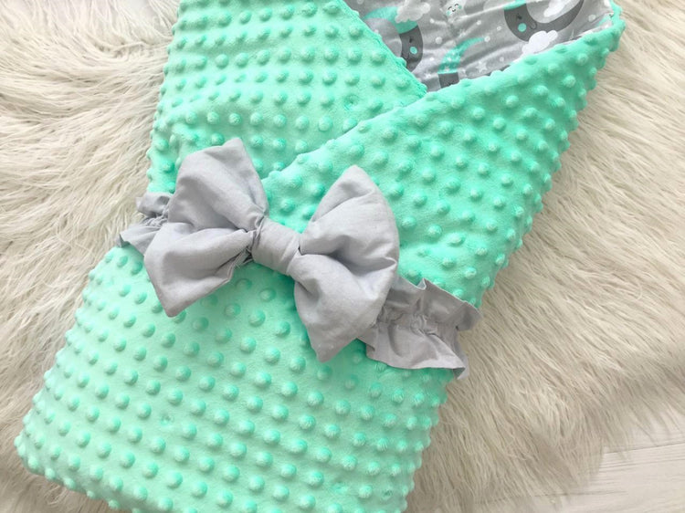 Дитячі пледи-конверти з плюшем – ідеальне поєднання комфорту і стилю для вашої малечі