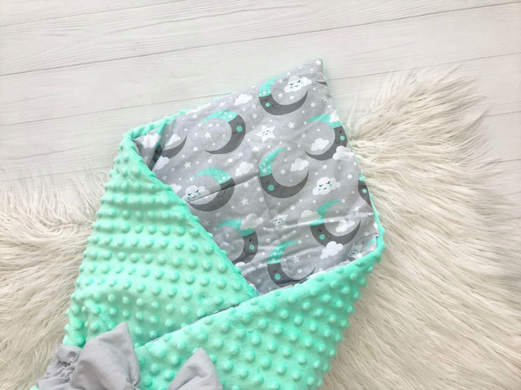 Дитячі пледи-конверти з плюшем – ідеальне поєднання комфорту і стилю для вашої малечі