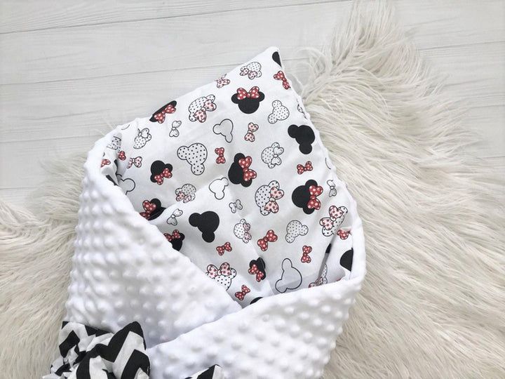 Дитячі пледи-конверти з плюшем – ідеальне поєднання комфорту і стилю для вашої малечі