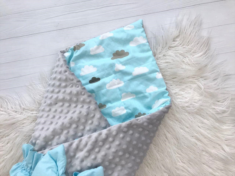 Дитячі пледи-конверти з плюшем – ідеальне поєднання комфорту і стилю для вашої малечі