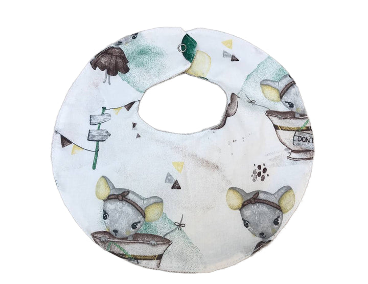 Яскраві дитячі непромокаючі слюнявчики для годування та захисту одягу