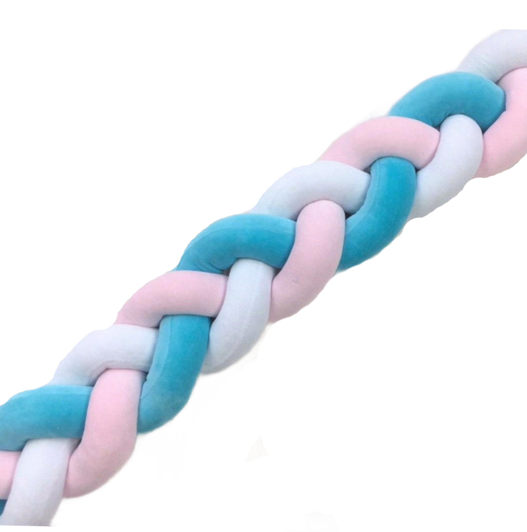 Бортик косичка из мягкого материала для безопасного и стильного оформления детской кроватки