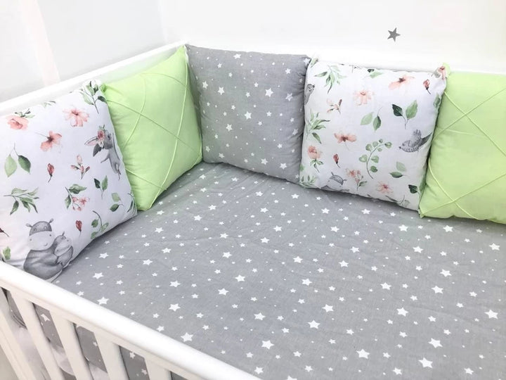 Бортики набори - Комплект м'яких та безпечних бортиків для дитячого ліжечка, що забезпечує захист та комфорт немовляті."