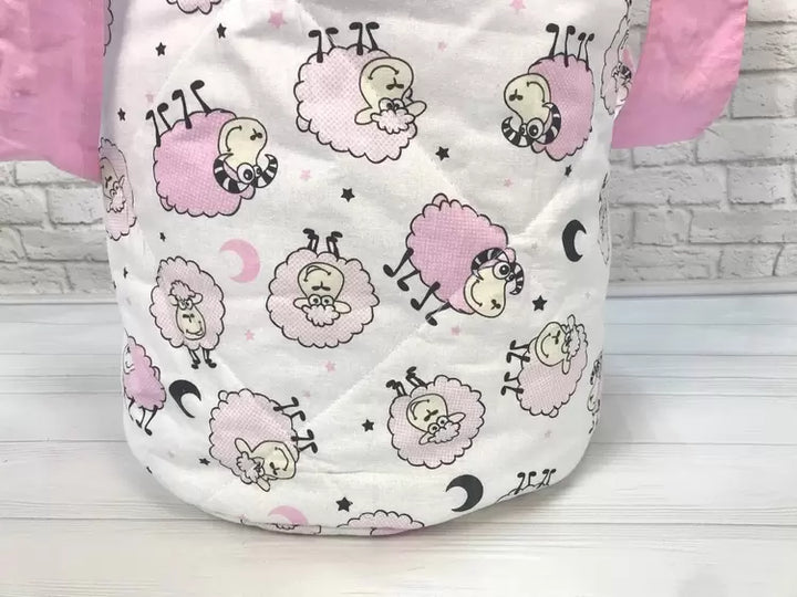 Красиві та практичні кошики для зберігання дитячих іграшок, організовуючи простір у дитячій кімнаті